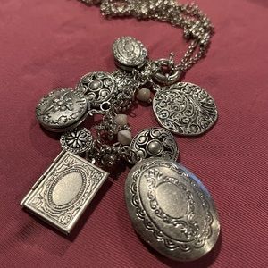 Premier Designs Locket necklace